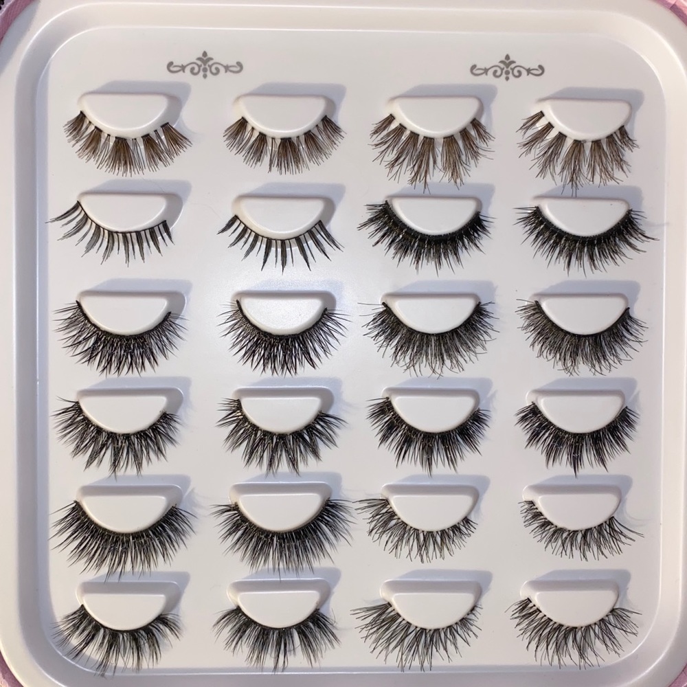 House of lashes lash book pro w/12 lash pairs